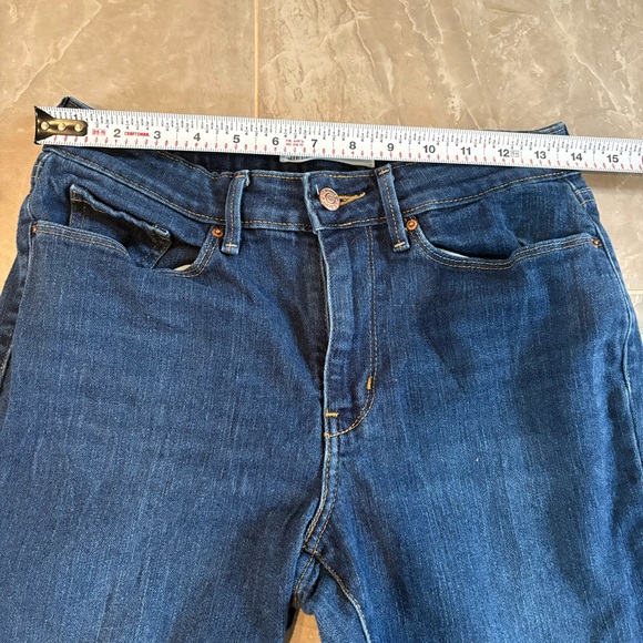 Levi Strauss Signature Mid Rise Bootcut Jeans Dark Wash Women's Sz 27/32 Classic - Picture 7 of 10